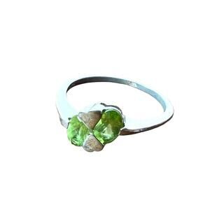 Peora Green Peridot Ring Set in Sterling Silver Heart Shaped Setting Size 8